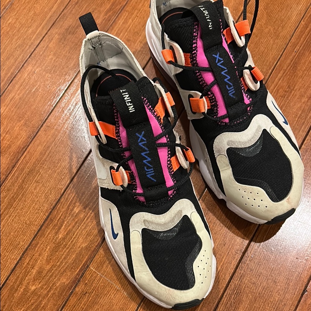 Nike  Air Max Black and Pink Shoes